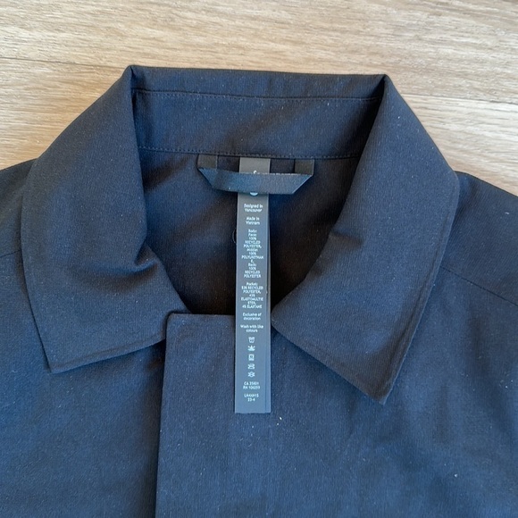 Lululemon New Venture Rain Coat men’s size small color black - Picture 8 of 9